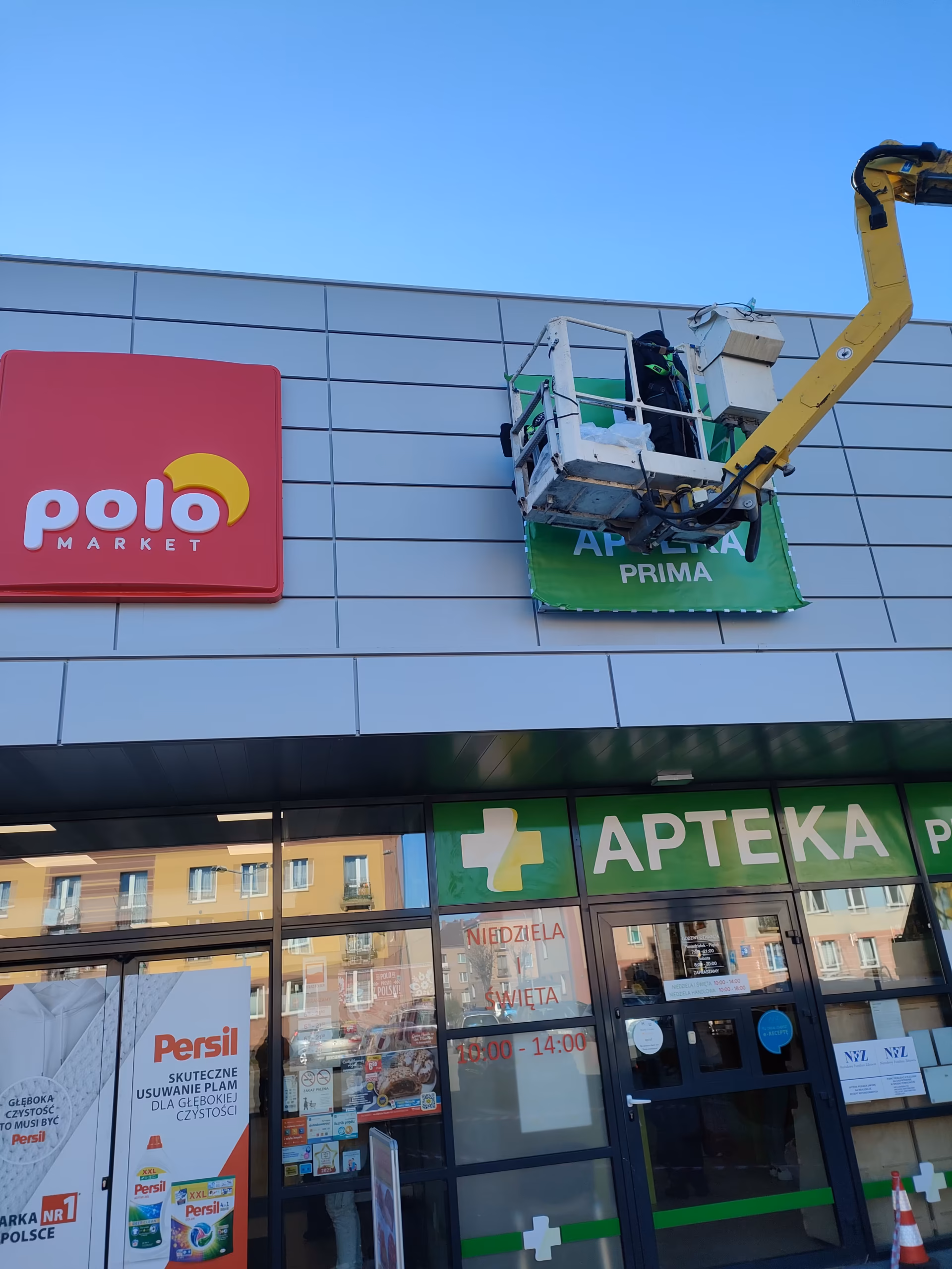 IMG20251106104401 Podnośnikowo.pl - elementy elewacji sklepów spożywczych